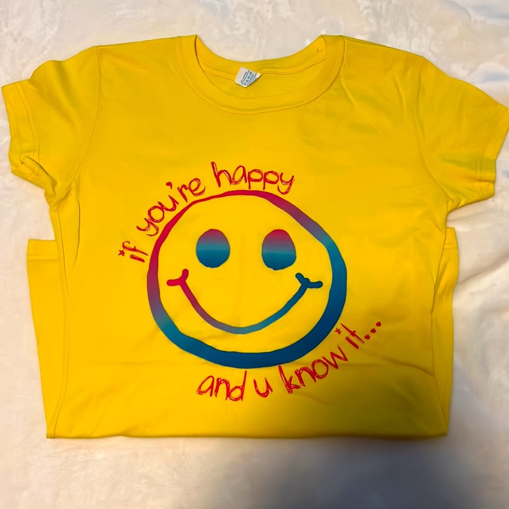 Large yellow short sleeve shirt